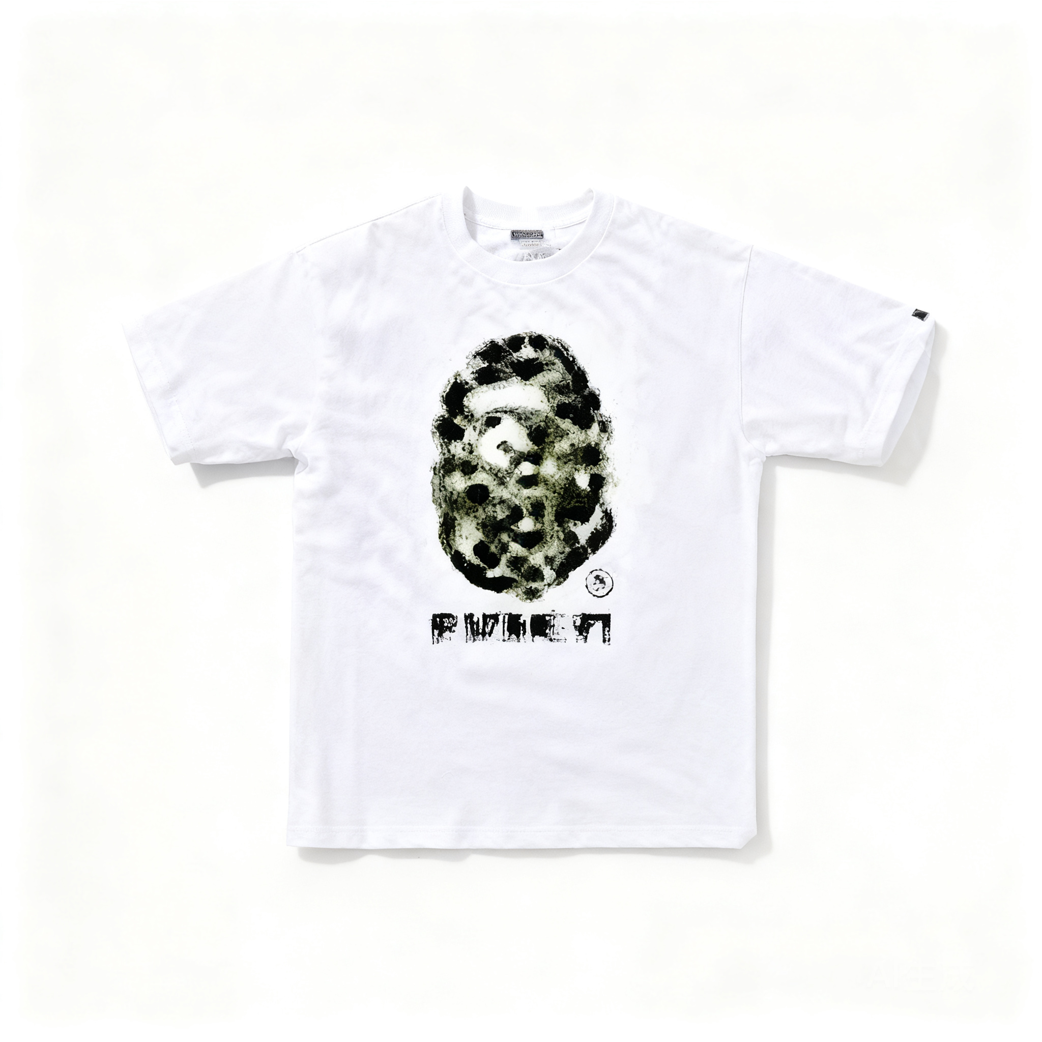 BAPE White Cotton T-Shirt: Iconic Ape Head Logo, Unisex Streetwear