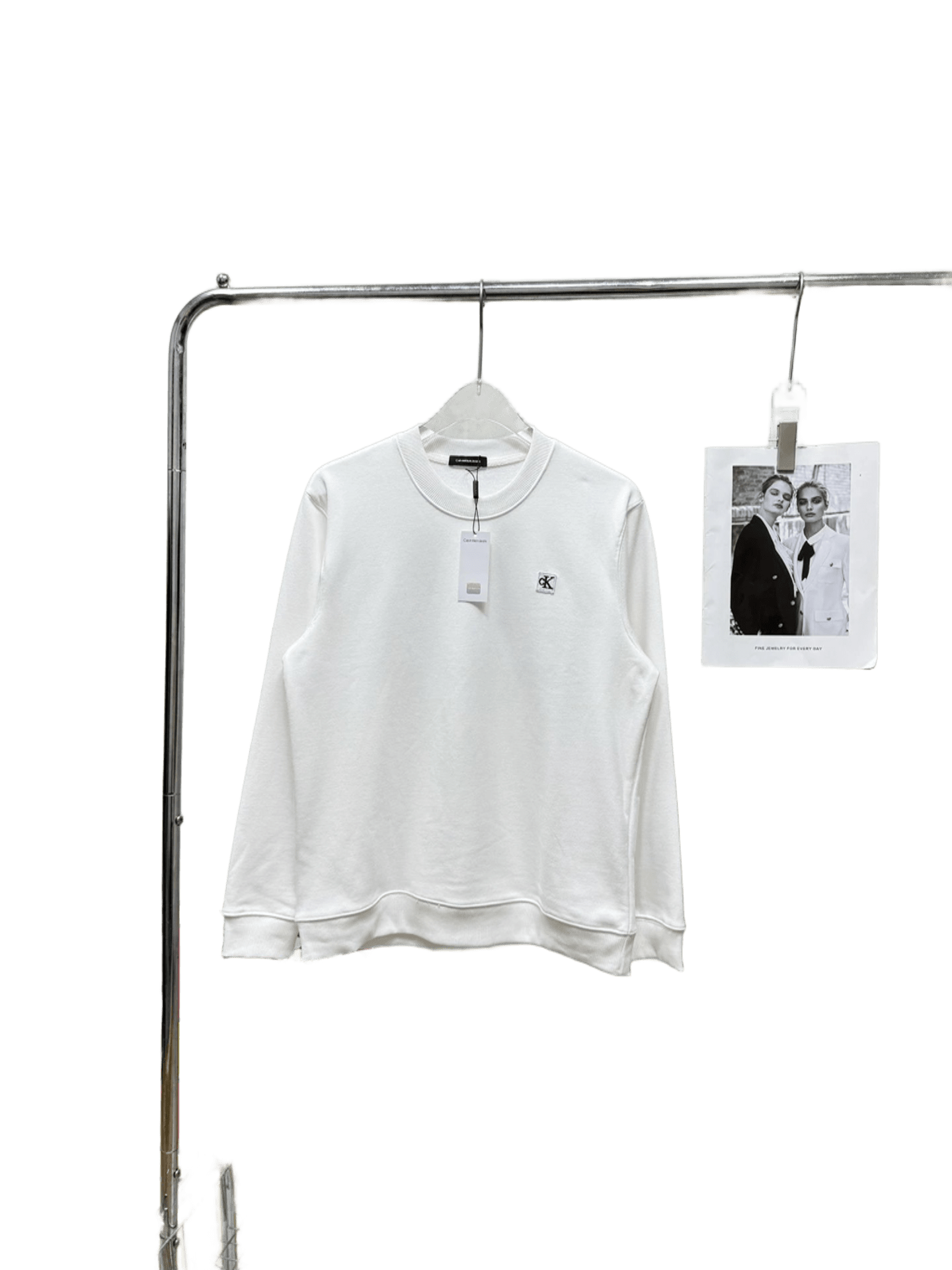 Calvin Klein Unisex White Hoodie: Soft Cotton, Warm & Cozy