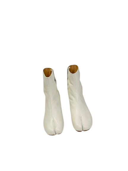 Maison Margiela Off-White Leather Unisex Tabi Boots